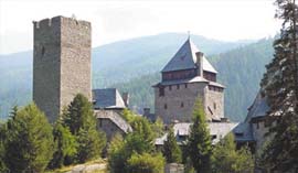 HRAD FINSTERGRÜN